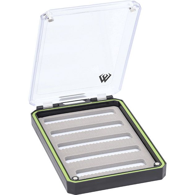 Арт.UAM-122-MAG Коробка для мушек и мормышек "Mikado" Fly на магнитах (13,5x8,5x2,00сm) водонепрониц., зелёно-прозрачная